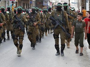 Hamas Gelar Parade Militer di Gaza
