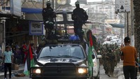 Brigade Ezzedine al-Qassam juga memamerkan drone dalam parade militer tersebut. AP Photo/Adel Hana.