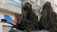 Brigade Ezzedine al-Qassam yang melakukan parade militer ini merupakan organisasi sayap Hamas. AP Photo/Adel Hana.