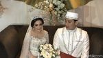 Senyum Semringah Ifan Seventeen dan Citra Monica Usai Menikah