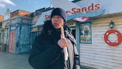 Gaya Keren Jang Ki Young My Roomate is A Gumiho Saat Makan Churros