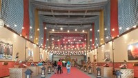 Bangunan di bawah patung GWK dijadikan tempat pameran diantaranya foto saat peresmian