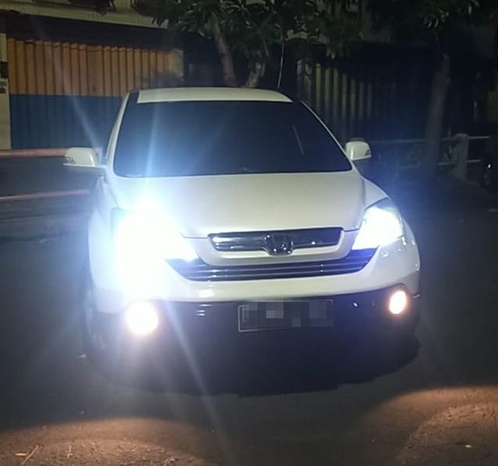 Pria Asal Lamongan Tukar Mobil Honda CRV Dengan Sepasang Burung Love Bird di Surabaya