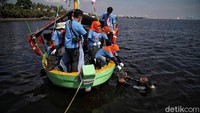 Kegiatan restorasi tersebut bertujuan untuk memberikan pengetahuan tentang fungsi kerang hijau di lautan. Fungsinya adalah sebagai filterisasi air laut agar tetap jernih dan bersih.