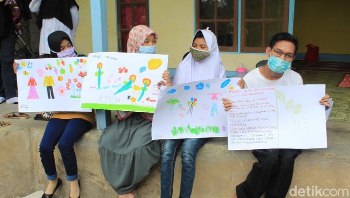 Siswa disabilitas berjuang untuk belajar di tengah pandemi