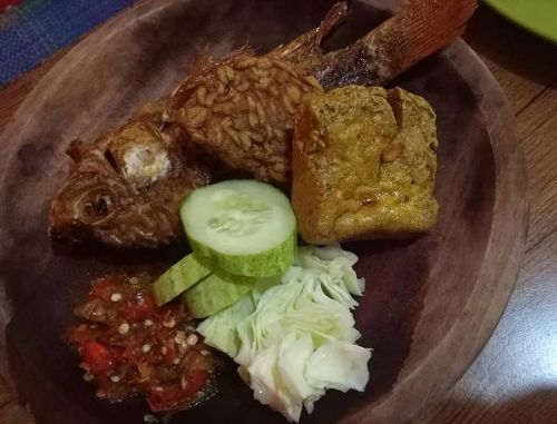tempat makan yang punya sambal enak di Jaksel