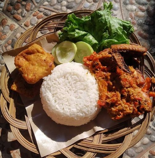 tempat makan yang punya sambal enak di Jaksel