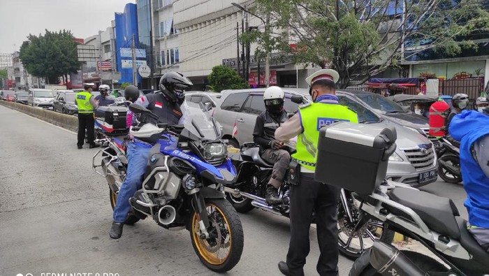Terobos Busway di Jakpus, Konvoi Moge Ditindak Polisi!