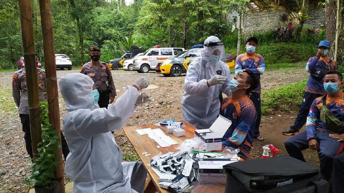 Tes antigen pegawai pelabuhan Cilacap peserta outbond di Baturraden