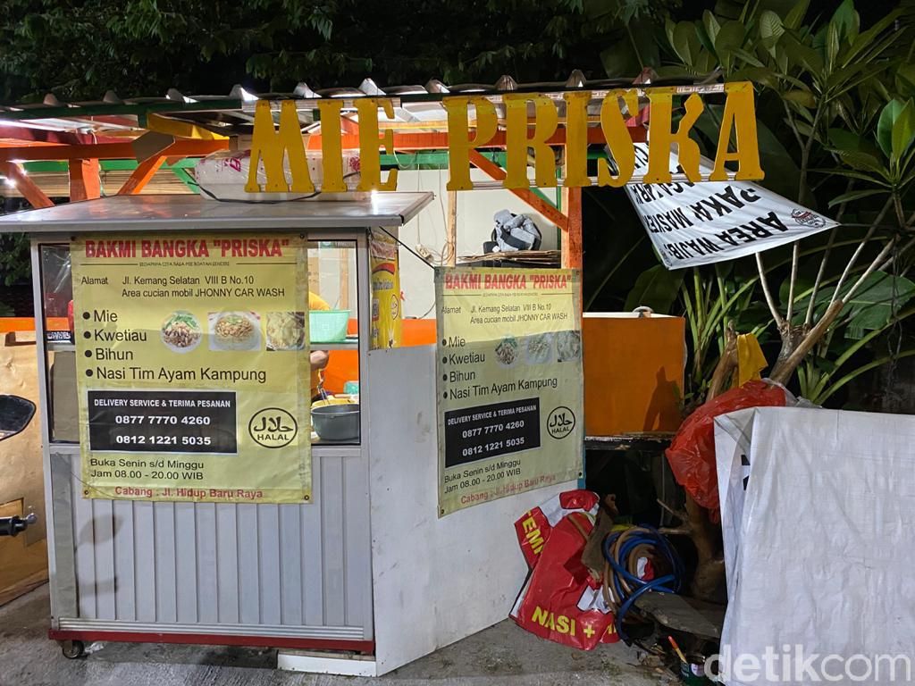 Bakmi Bangka Enak Murah, Ada yang di Dalam Tempat Cuci Mobil