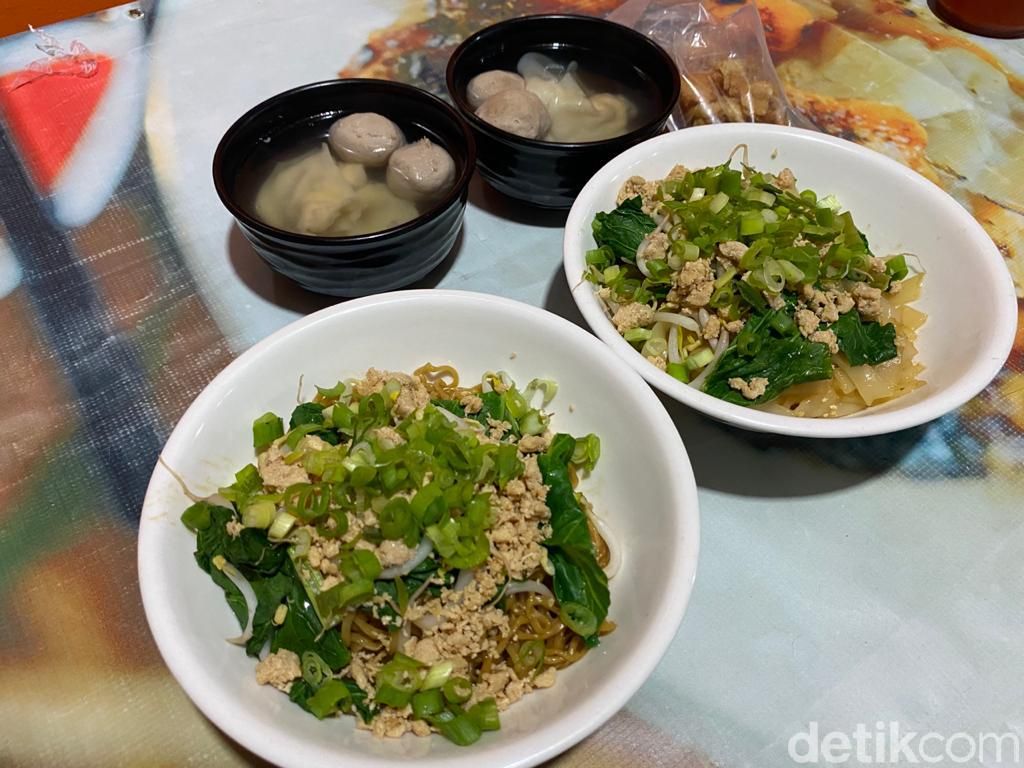Bakmi Bangka Enak Murah, Ada yang di Dalam Tempat Cuci Mobil