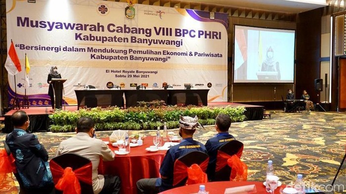 bupati ipuk