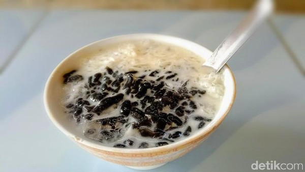 Es Dawet Jembut Kecabut, Minuman Khas Purworejo yang Manis Menyegarkan