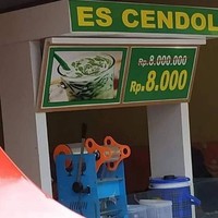 Harga asli es cendolnya mahal banget ya.. Karena diskon jadi terlihat murah banget tuh padahal mah... Foto: Instagram/@pembawa_ketololan