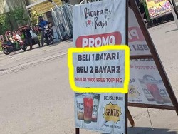 7 Spanduk Promo Kocak Aneh Bin Ajaib Ini Isinya Bikin Bingung Pengin Ngakak