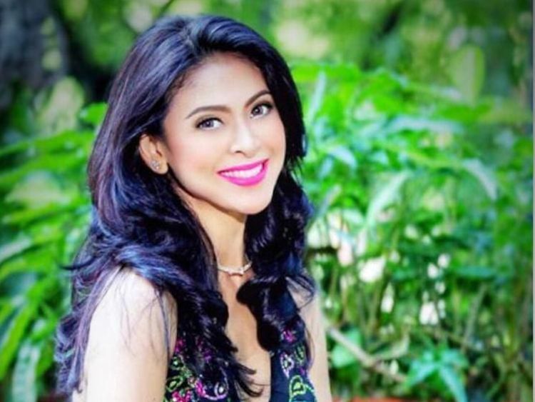 10 Potret Juara Puteri Indonesia Pertama, Cantik Awet Muda di Usia 49