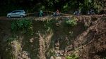 Jalan Penghubung Banten-Jawa Barat Longsor