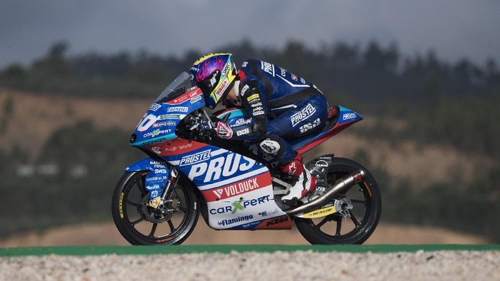 PORTIMAO, PORTUGAL - APRIL 16: Jason Dupasquier of Swiss and Carxpert PrustelGP heads down a straight during the MotoGP of Portugal - Free Practice at Autodromo Internacional Do Algarve on April 16, 2021 in Portimao, Portugal. (Photo by Mirco Lazzari gp/Getty Images)