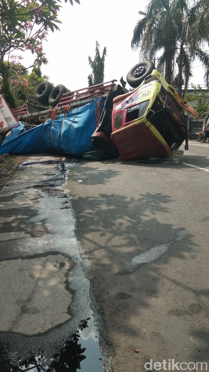 kecelakaan di lamongan kecelakaan di lamongan