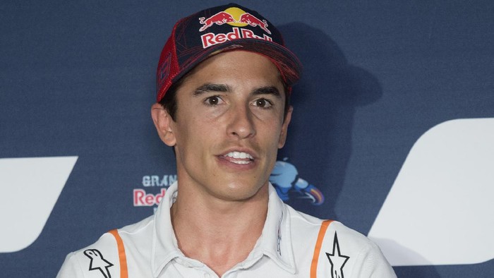 JEREZ DE LA FRONTERA, SPAIN - APRIL 29: Marc Marquez of Spain and Repsol Honda Team
 speaks during the press conference pre-event during the MotoGP of Spain - Previews at Circuito de Jerez on April 29, 2021 in Jerez de la Frontera, Spain. (Photo by Mirco Lazzari gp/Getty Images)