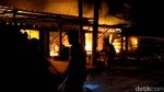 Potret Kebakaran yang Hanguskan 5 Ruko dan 6 Kontrakan di Pekanbaru