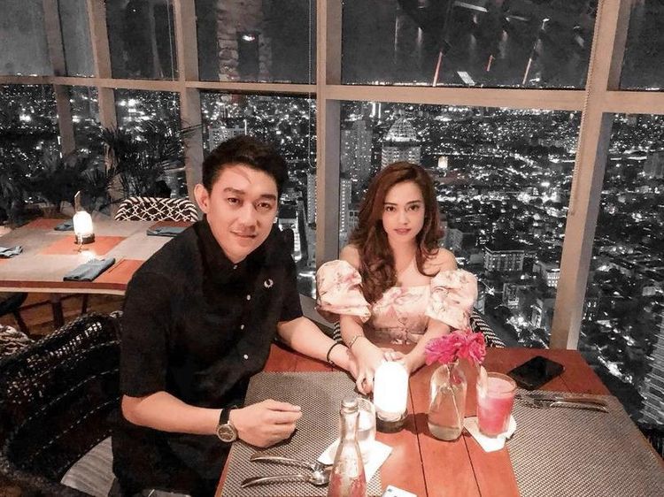 Resmi Menikah, Ini Momen Ifan Seventeen dan Citra Monica saat Makan Malam Romantis