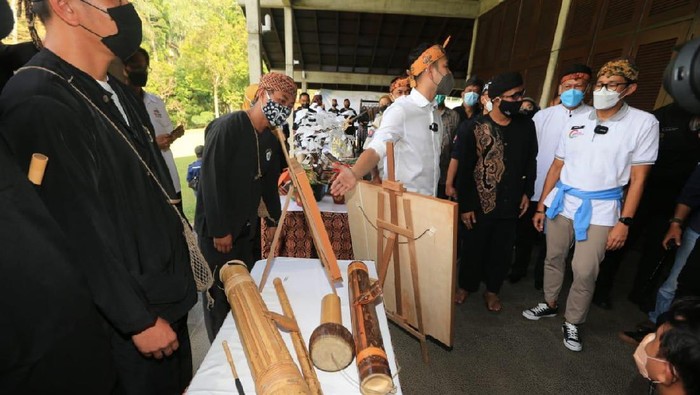 Sandiaga di Desa Wisata Tugu Selatan, Cisarua, Bogor.