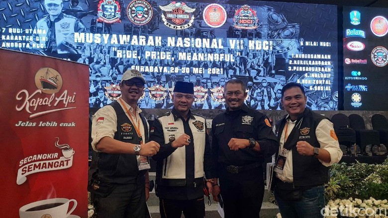 Teddy Minahasa Resmi Pimpin HDCI, Harap Komunitas Moge Bisa Dongkrak Pariwisata dan Perekonomian Teddy Minahasa Resmi Pimpin HDCI, Harap Komunitas Moge Bisa Dongkrak Pariwisata dan Perekonomian