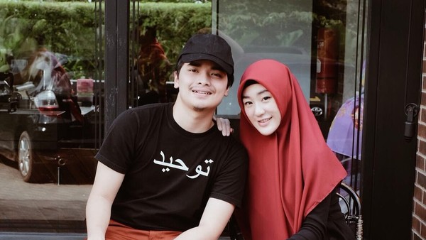 7 Potret Gaya Kompak Alvin Faiz dan Larissa Chou Sebelum Saling Sindir