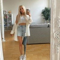 Bernadetta Hagens optimis bahwa dia akan melaju di final Miss World 2021. Meski memiliki kekurangan karena hanya memiliki satu kaki, namun wanita asal Belfast, Irlandia Utara itu tidak pernah berkecil hati.  Foto: dok. Instagram