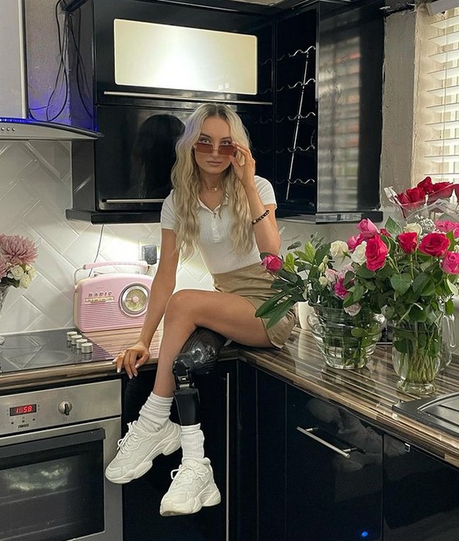 Aku sangat senang bisa lolos (dalam kompetisi pertama). Ini mengajarkan orang lain bahwa hanya karena seseorang tampak berbeda, bukan berarti dia kekurangan, ungkapnya, seperti dikutip dari Mirror.  Foto: dok. Instagram