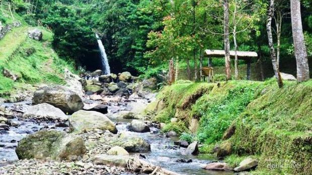 Curug Karembong dan Gua Badag