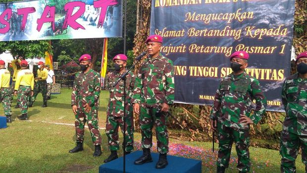 Dankormar Mayjen TNI, Suhartono, di Lapangan Trisula Kesatrian Marinir Hartono, Cilandak, Jaksel