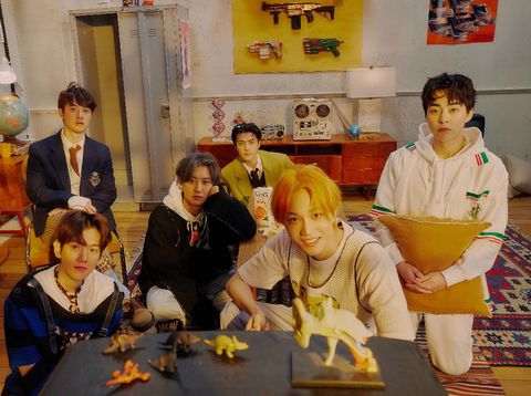 EXO Don't Fight the Feeling