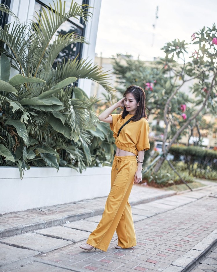 Influencer kesehatan Winny Patrizia Yulianty adalah seorang influencer di TikTok dan Instagram. Dirinya terkenal karena awet muda dan memiliki bentuk tubuh yang sangat ideal akibat senang menjalankan hidup sehat.