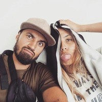 Terakhir ada Carmen Lilipaly yang merupakan istri dari pemain Bali United, Stefano Lilipaly. Begini penampilannya saat berfoto bersama sang suami tanpa mengenakan pulasan makeup. Bagaimana menurutmu? Foto: Instagram/@carmenlilipaly