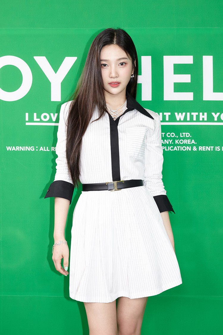 Joy Red Velvet Jumpa pers Joy Red Velvet