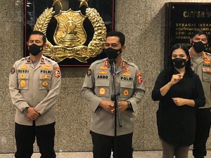 Barang Bukti Terduga Teroris di Merauke: Senpi hingga Bahan Kimia