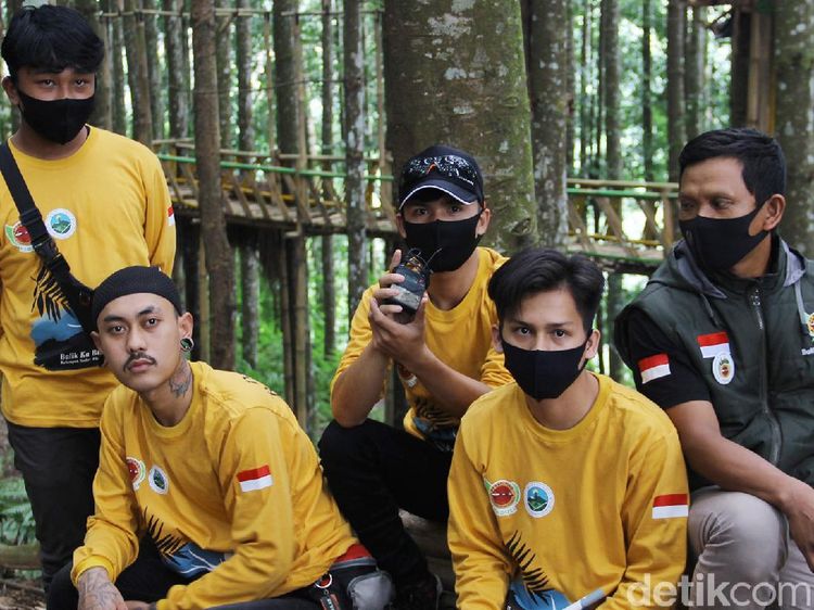 Kala Pemuda Ciparay Ikut Lestarikan Hutan dan Elang Jawa