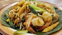 Di kawasan Jakarta Barat juga ada tempat makan kwetiau goreng halal yang enak. Namanya Kwetiau Sapi Ameng. Selain kwetiau goreng sapi yang jadi andalan, di sini ada juga menu yang menggunakan kepiting dan ayam. Harga per porsinya juga terjangkau di sini. Foto: Instagram @doyanbakmie