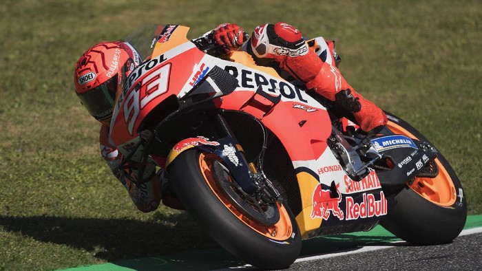 SCARPERIA, ITALY - MAY 28: Marc Marquez of Spain and Repsol Honda Team rounds the bend during the MotoGP Of Italy - Free Practice at Mugello Circuit on May 28, 2021 in Scarperia, Italy. (Photo by Mirco Lazzari gp/Getty Images)