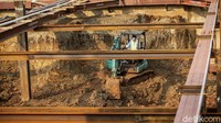 Beberapa pekerjaan yang sedang dilakukan meliputi pekerjaan D-Wall di Stasiun Thamrin sebanyak 4 panel, guide wall di utara Stasiun Thamrin, dan beberapa pekerjaan fisik lainnya.