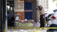 Setelah melakukan aksi kejinya, ketiga pelaku diduga penembak tersebut dilaporkan melarikan diri. Motif mereka pun belum diketahui.