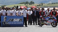 Usai kecelakaan, rider 19 tahun asal Swiss itu terbaring di atas trek. Sesi kualifikasi langsung dihentikan, karena Jason harus mendapatkan pertolongan segera. Namun sayang, nyawa rider PrustelGP itu tak tertolong meski sudah dibawa ke rumah sakit.