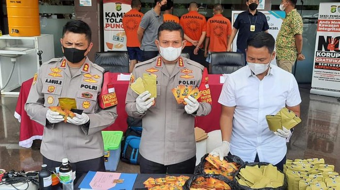 Polres Jaksel bongkar pabrik ganja sintetis di Pandeglang, Banten