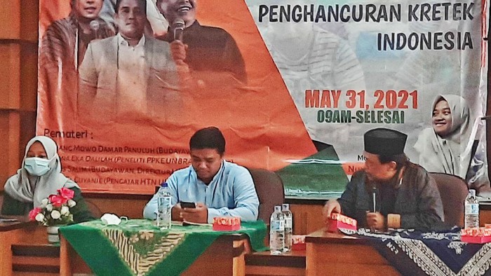 Seminar Konspirasi Global Penghancuran Kretek Indonesia di Kampus UIN Yogyakarta yang juga disiarkan secara daring, Senin (31/5/2021).