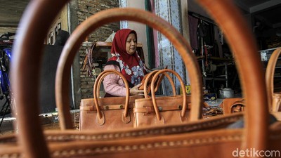 Sentra Kerajinan Kulit Manding Bantul Bertahan di Kala Pandemi