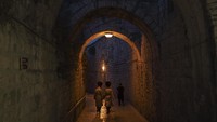 Yerusalem adalah sebuah kota tua yang sejak beberapa abad lalu selalu diperebutkan kekuatan-kekuatan besar dunia.  