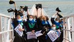 Serunya Siswa Brasil Sekolah Tatap Muka di Pantai