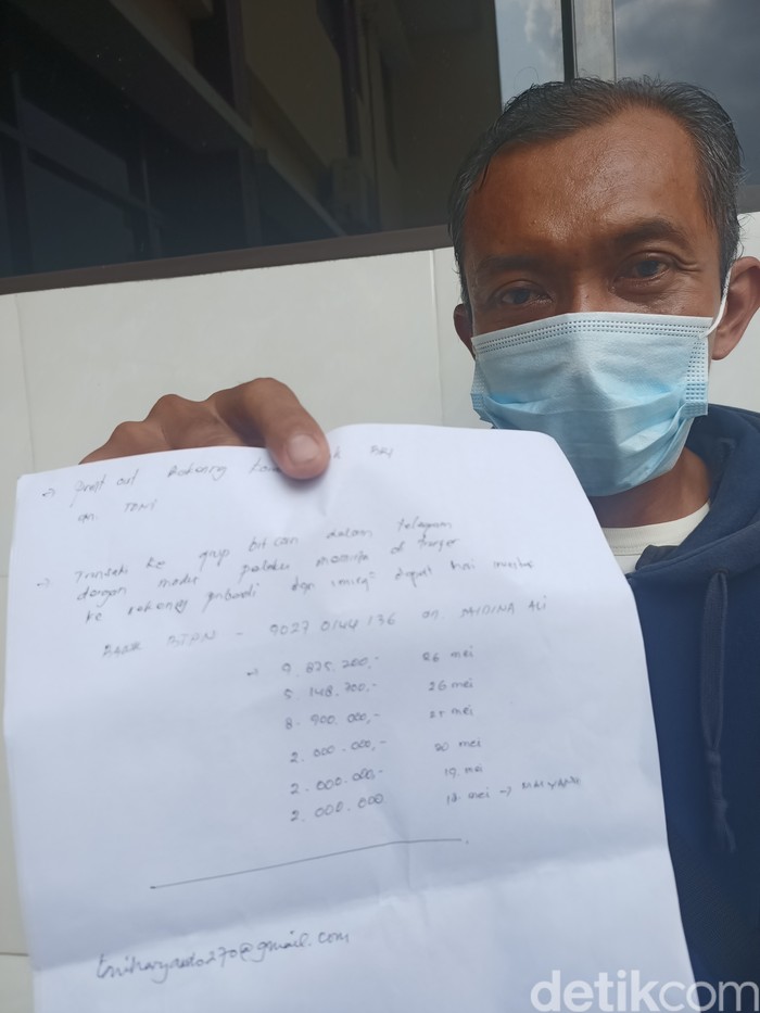 Tukang bakso di Karawang rugi Rp 30 juta akibat penipuan investasi onlien